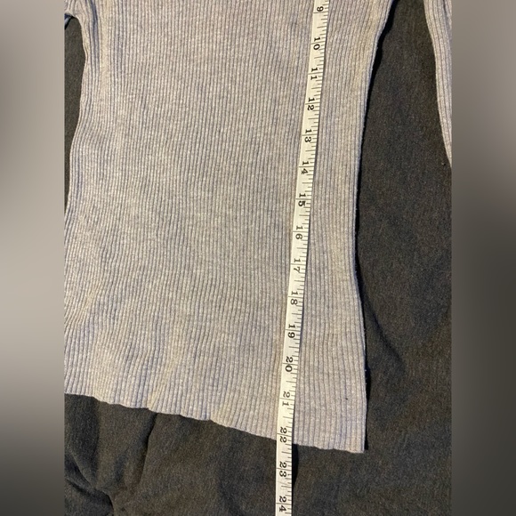 Grey Fitted Crew Neck - Picture 2 of 5